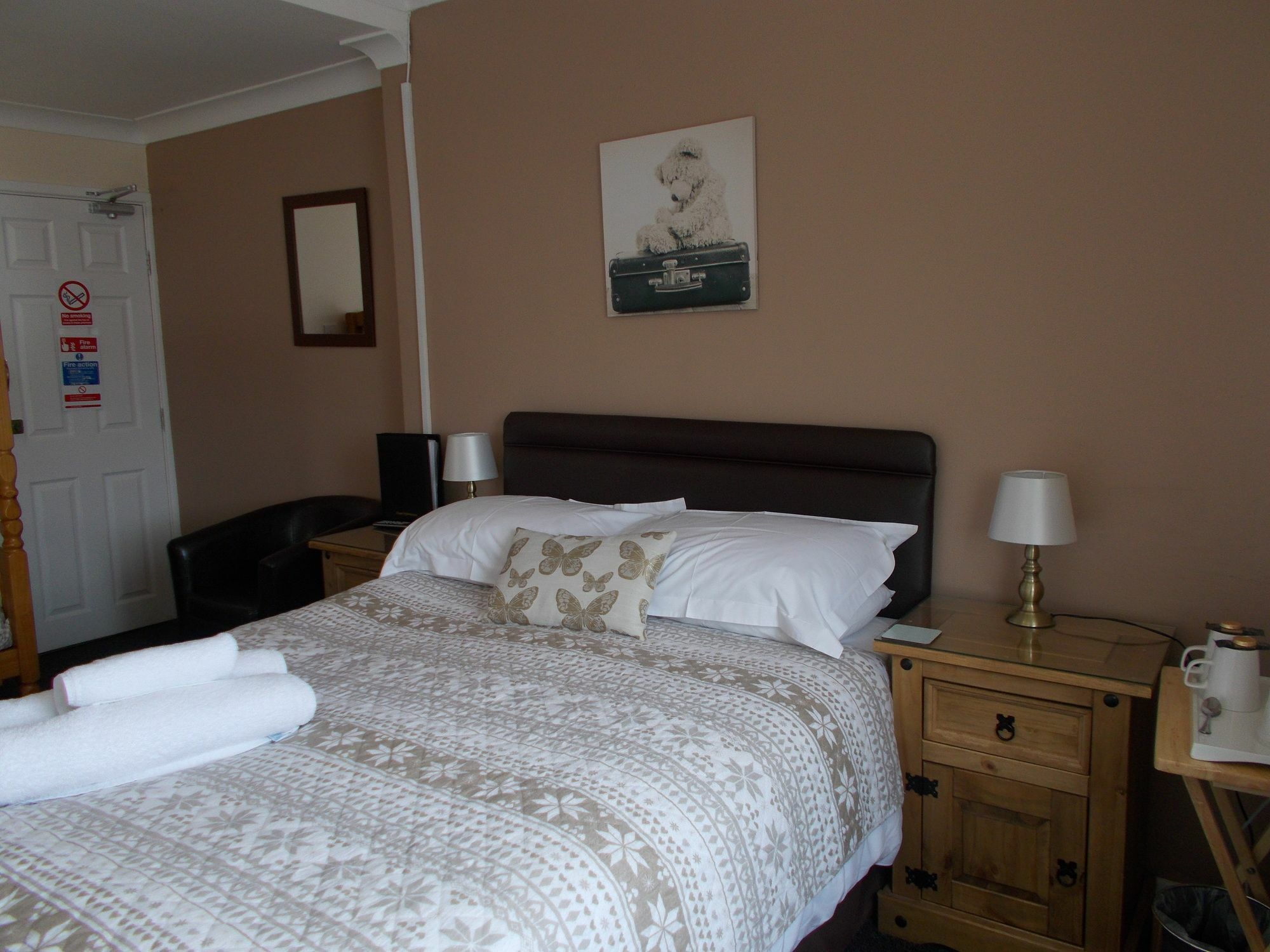 Twin Palms Guesthouse Great Yarmouth Exterior photo